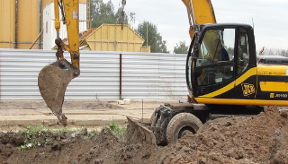 Выкопать яму экскаватором в Калининграде от 941 руб. - 2Землекопа-Клн